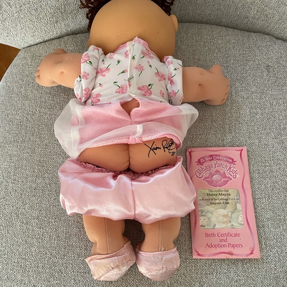 Cabbage patch doll - Picture 2 of 2